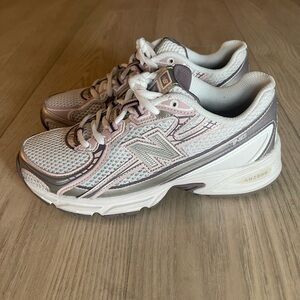 New Balance Women's White and Pink Sneakers